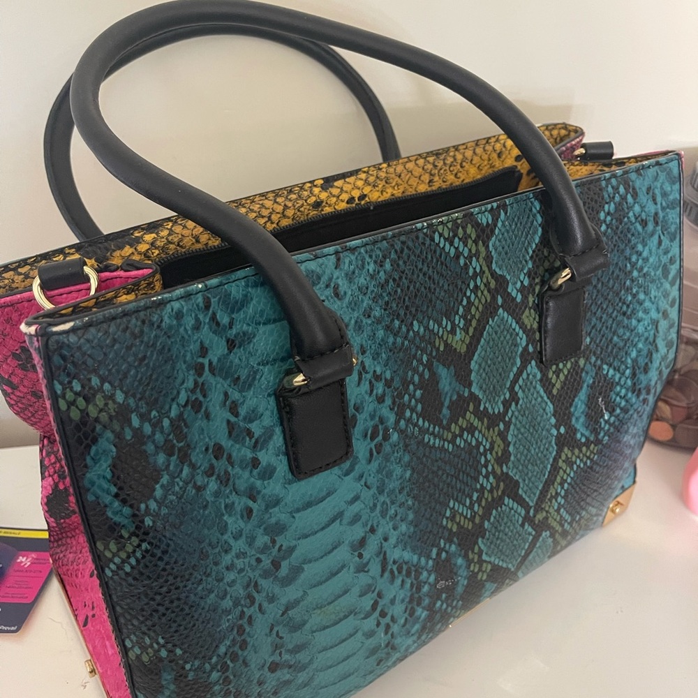 Aldo Purse